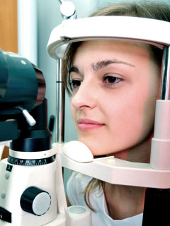 woman getting an eye exam